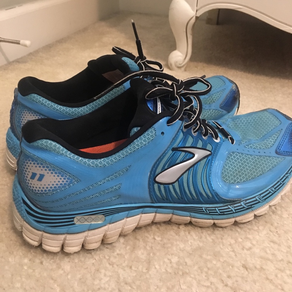 Brooks sneakers